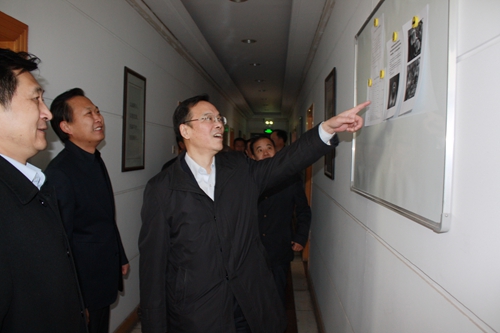 山东省科协领导新春慰问咨询中心职工