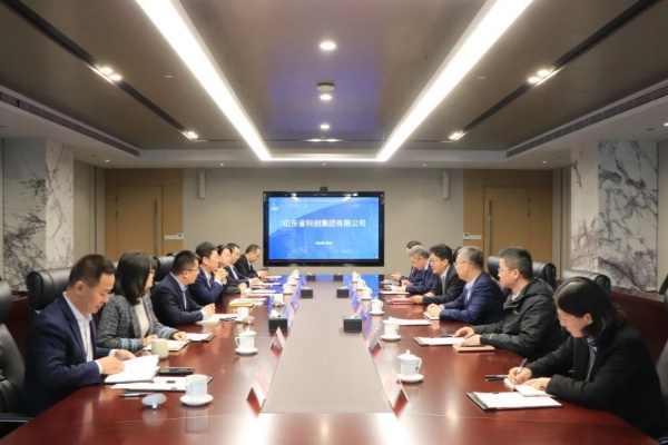 泰山保险党委书记、董事长安中涛一行到山东科创调研交流