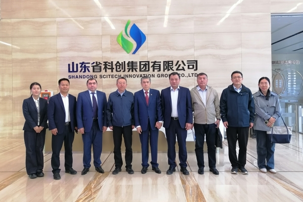 乌兹别克斯坦国家院士、专家一行来访